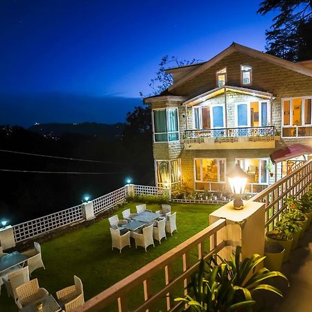 Whispering Pines Villa Shimla Buitenkant foto